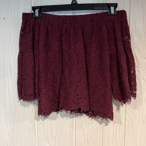 Finn & GRACE Off Shoulder Lace Crop Top size XS - Picture 4 of 9